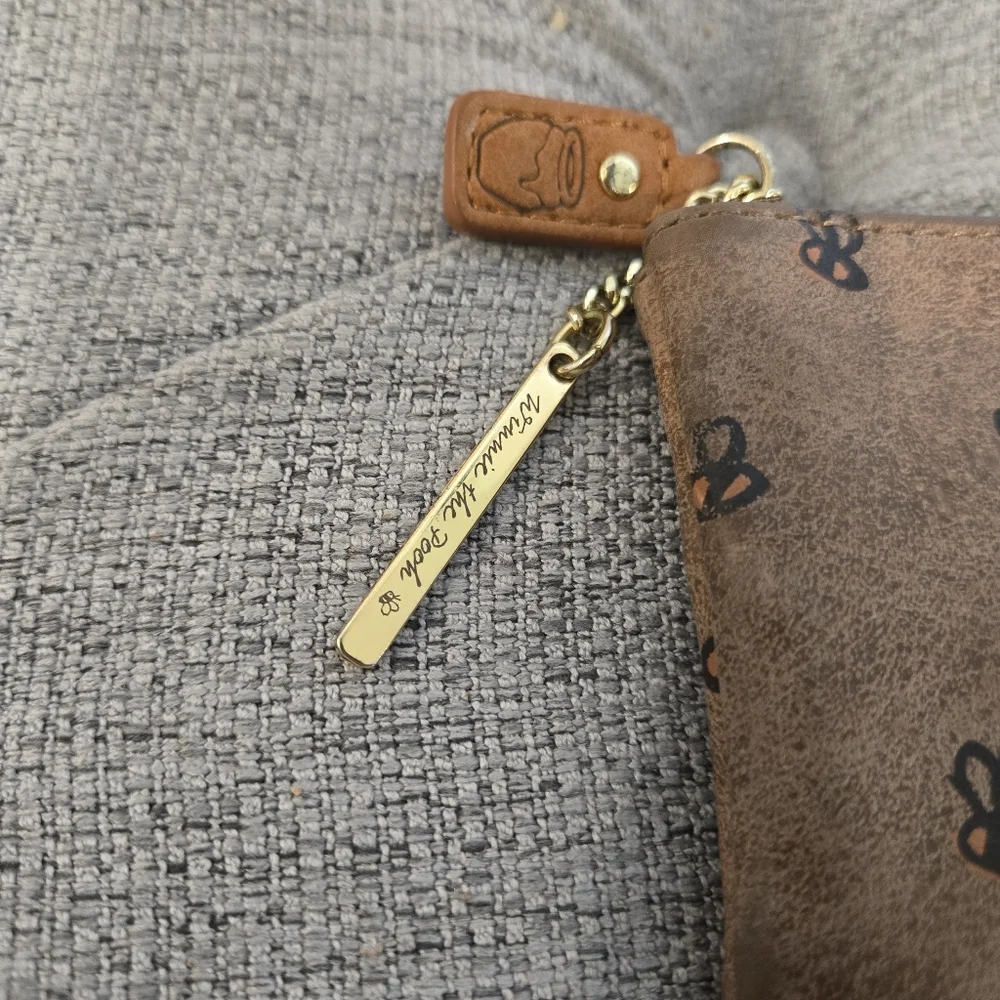 RARE Loungefly Disney Winnie the Pooh Bees Coin Purse - BoxLunch Exclusive - Picture 6 of 10